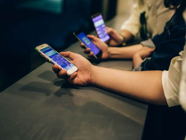 Đăng kí sử dụng dịch vụ Mobile banking bằng cách nào?