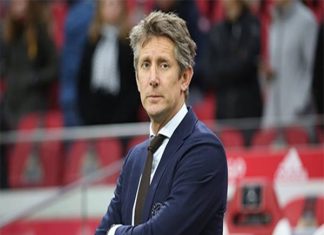 Tin bóng đá trưa ngày 25/10: Van der Sar phủ nhận quay lại MU