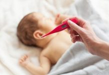 Trẻ sơ sinh bao nhiêu độ là sốt? Cách hạ sốt cho bé tại nhà