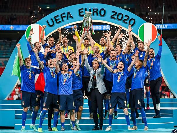 Ý vô địch Euro năm nào?