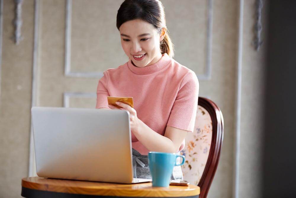 Dư nợ thẻ tín dụng là gì?