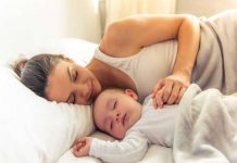 trẻ 2 tháng ngủ bao nhiêu là đủ