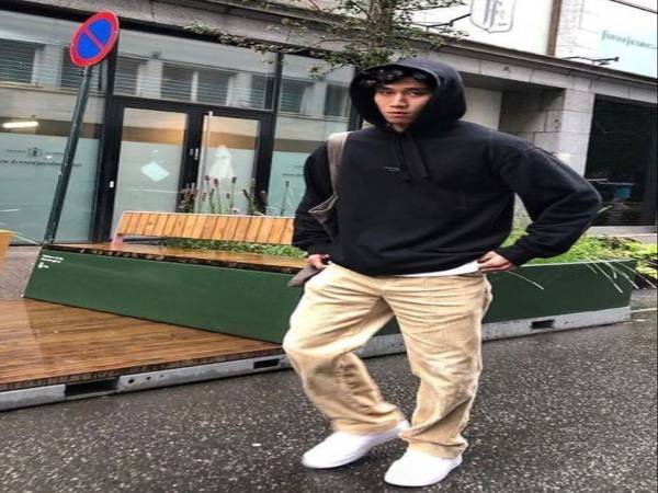  Hoodie + áo khoác bomber + quần jogger