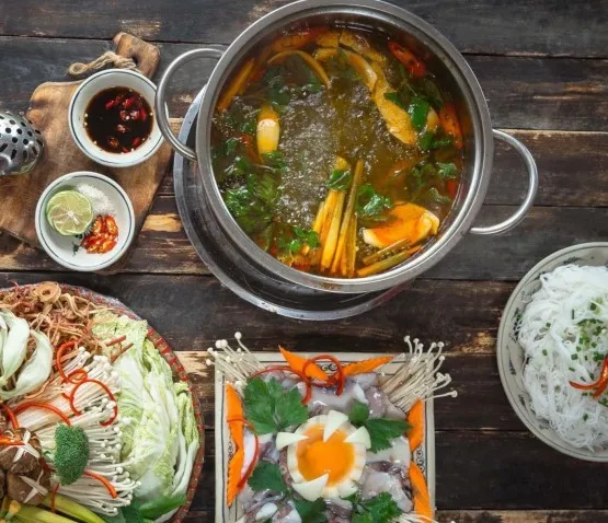 Ăn uống và nghỉ dưỡng tại Núi Cấm