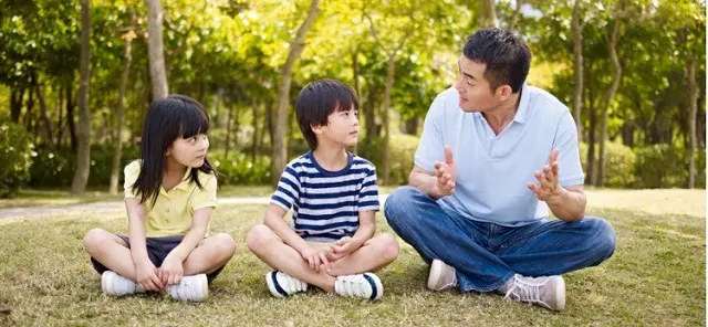 Làm gương và xây dựng hành động đúng đắn