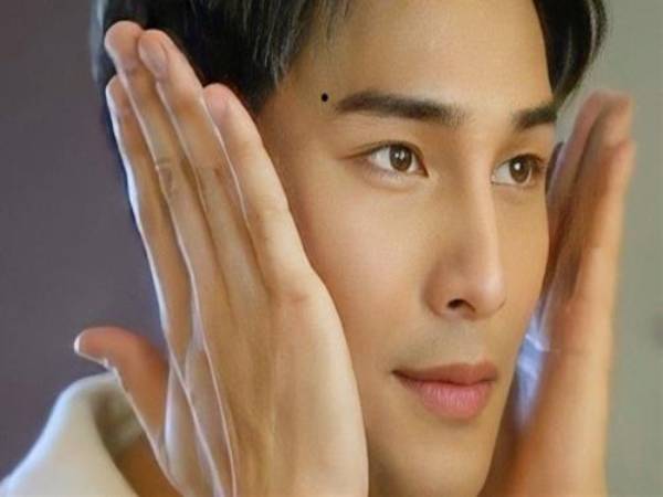 nốt ruồi đuôi lông mày phải nam nốt ruồi đuôi lông mày phải nam