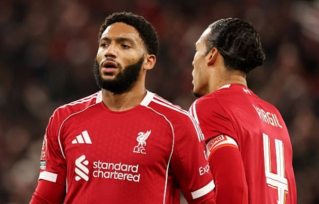 Van Dijk đánh giá cao người đá cặp lâu năm